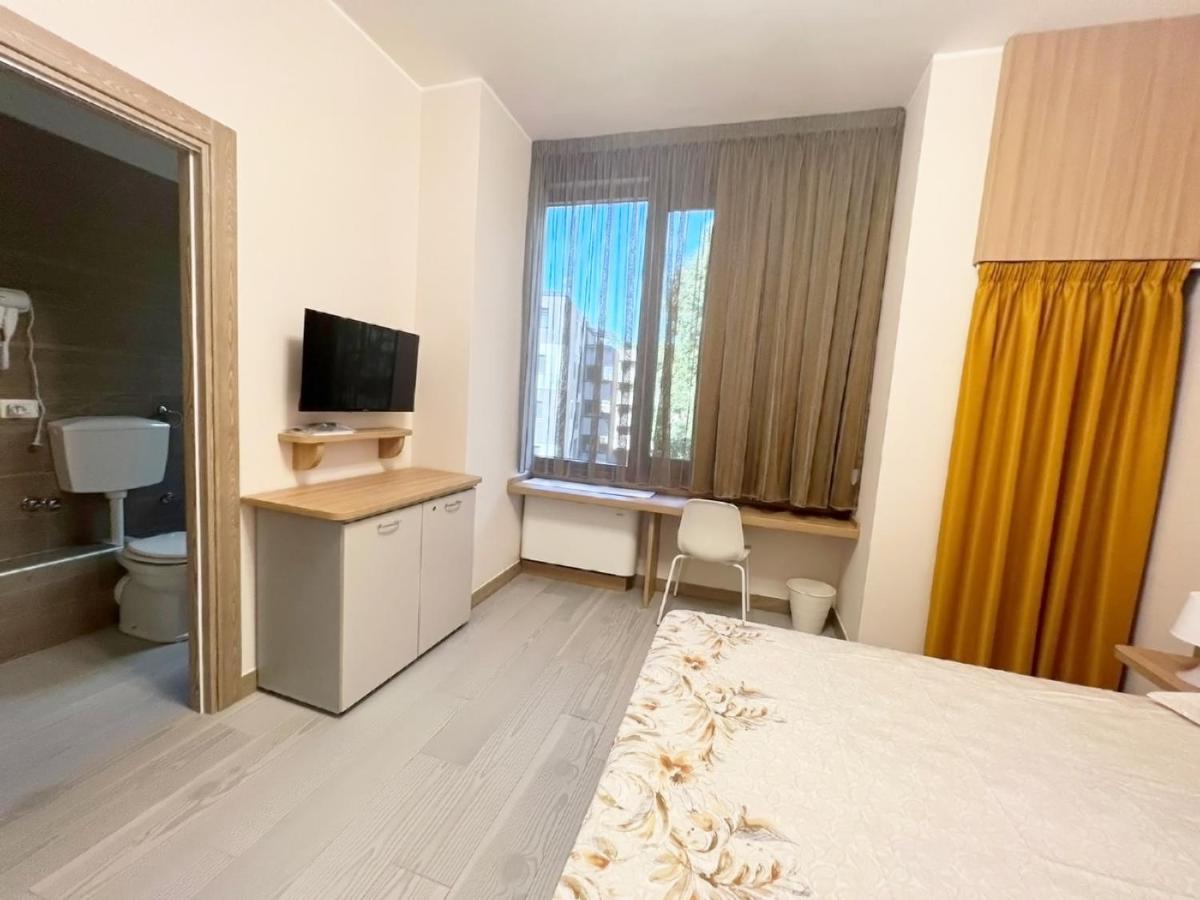 Sissi Comfort Rooms Foresteria Lombarda مونزا المظهر الخارجي الصورة